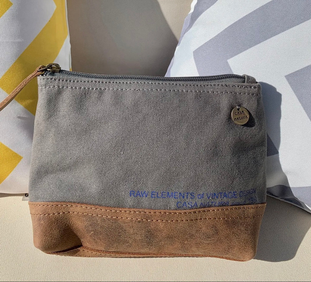 Casa Natura Laurent LA08 – Liten toalettveske med skinnbase. Sendes fra Spania 24. juli