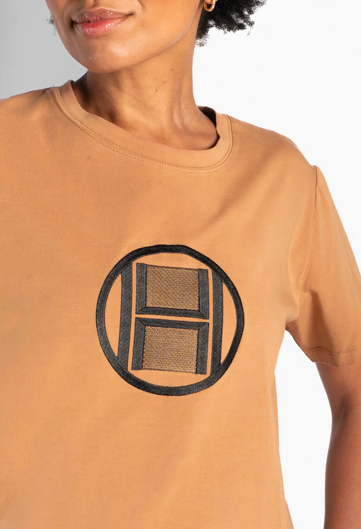 HÉST Logo T-shirt – Brown