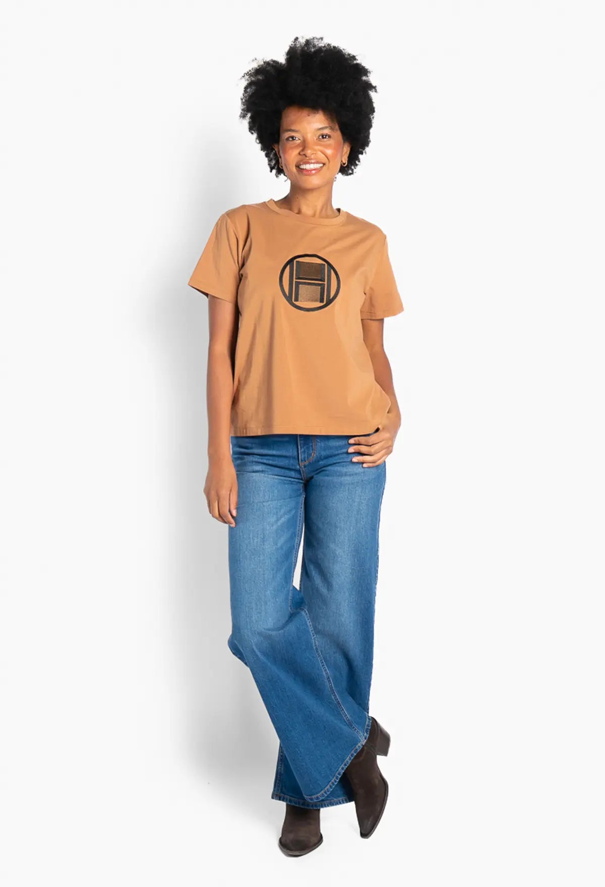 HÉST Logo T-shirt – Brown