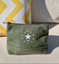 Casa Natura Laurent LA09 – Liten toalettveske i military green. Sendes fra Spania 24. juli