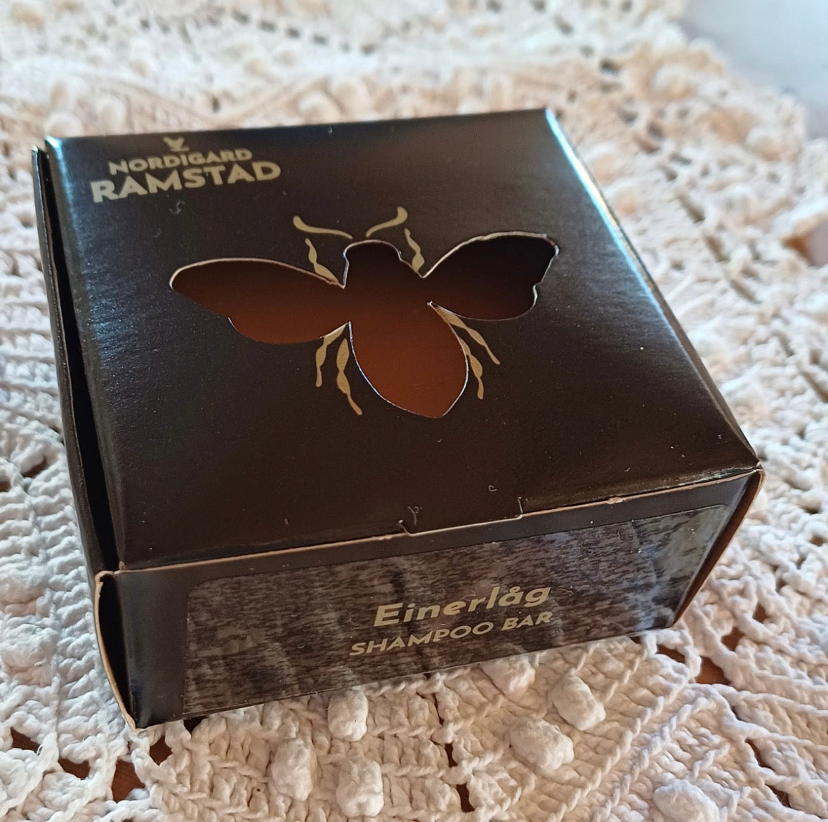 Shampoobar med einerlåg – håndlaget og naturlig hårpleie