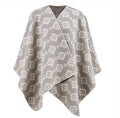 SILVRETTA Poncho-pledd «Aztec» – Taupe. Leveringsdato kommer.