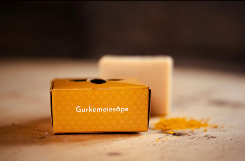 Gurkemeiesåpe, heimelaga såpe med Gurkemeie