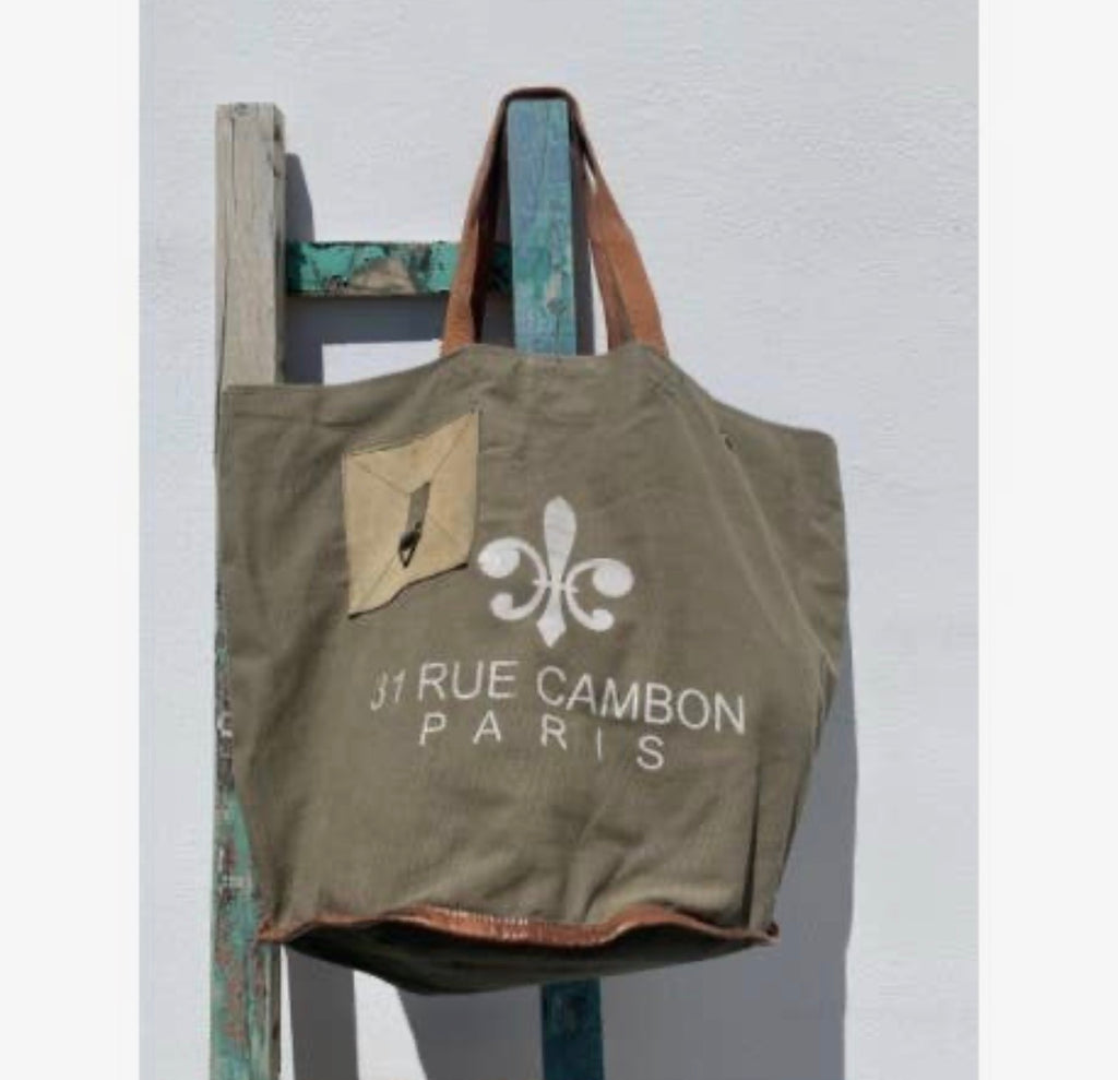 Classic Tote Canvas Bag – Retro RR2. Hvit skrift.  Sendes fra Spania 2. juli. Kan bestilles nå