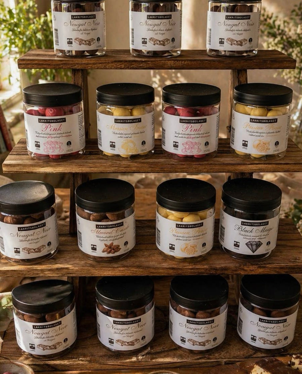Lakris med nougat & kakao – Nougat Noir. Sendes fra Sverige 2 juli. Kan bestilles nå.
