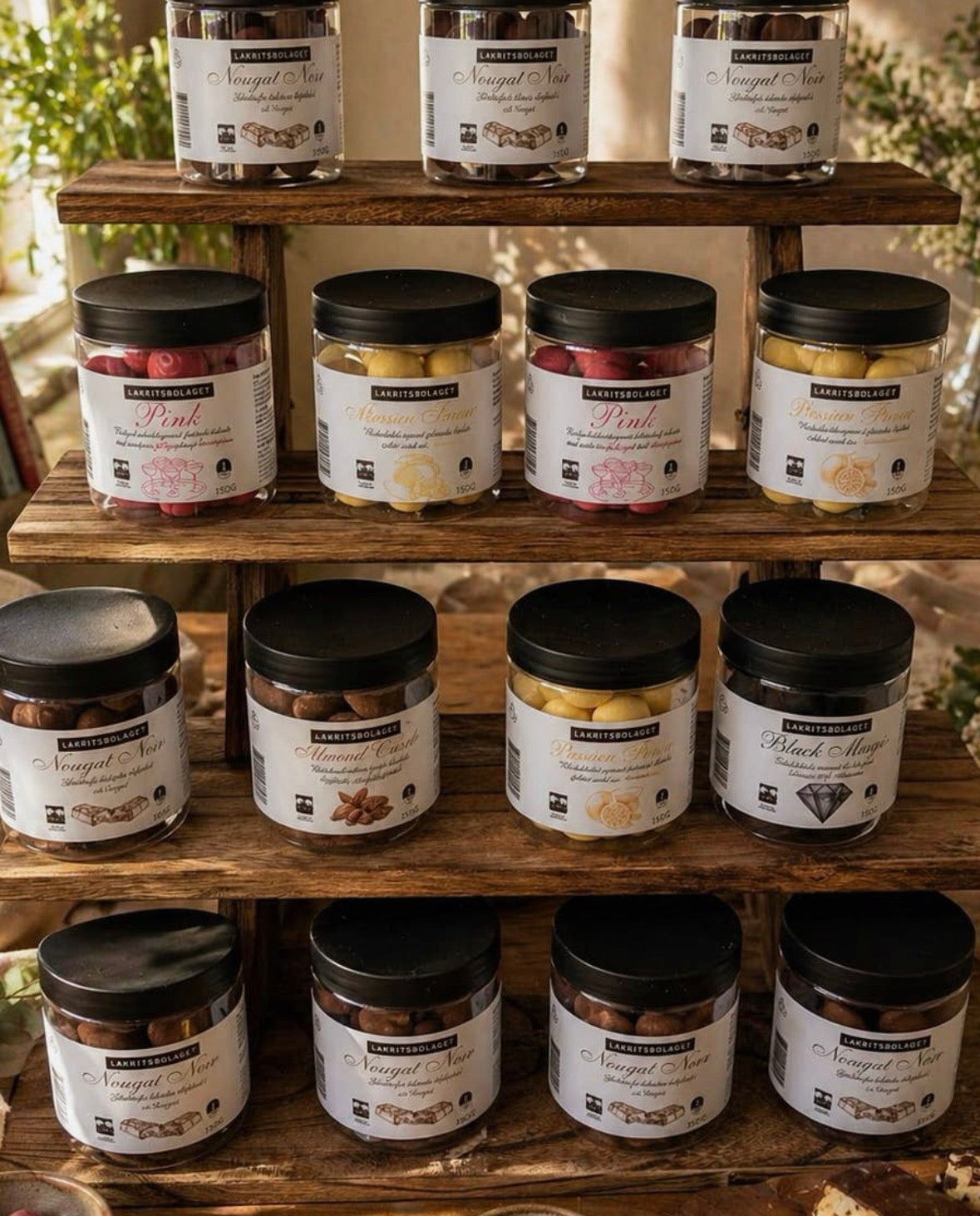 Lakris med nougat & kakao – Nougat Noir. Sendes fra Sverige 2 juli. Kan bestilles nå.