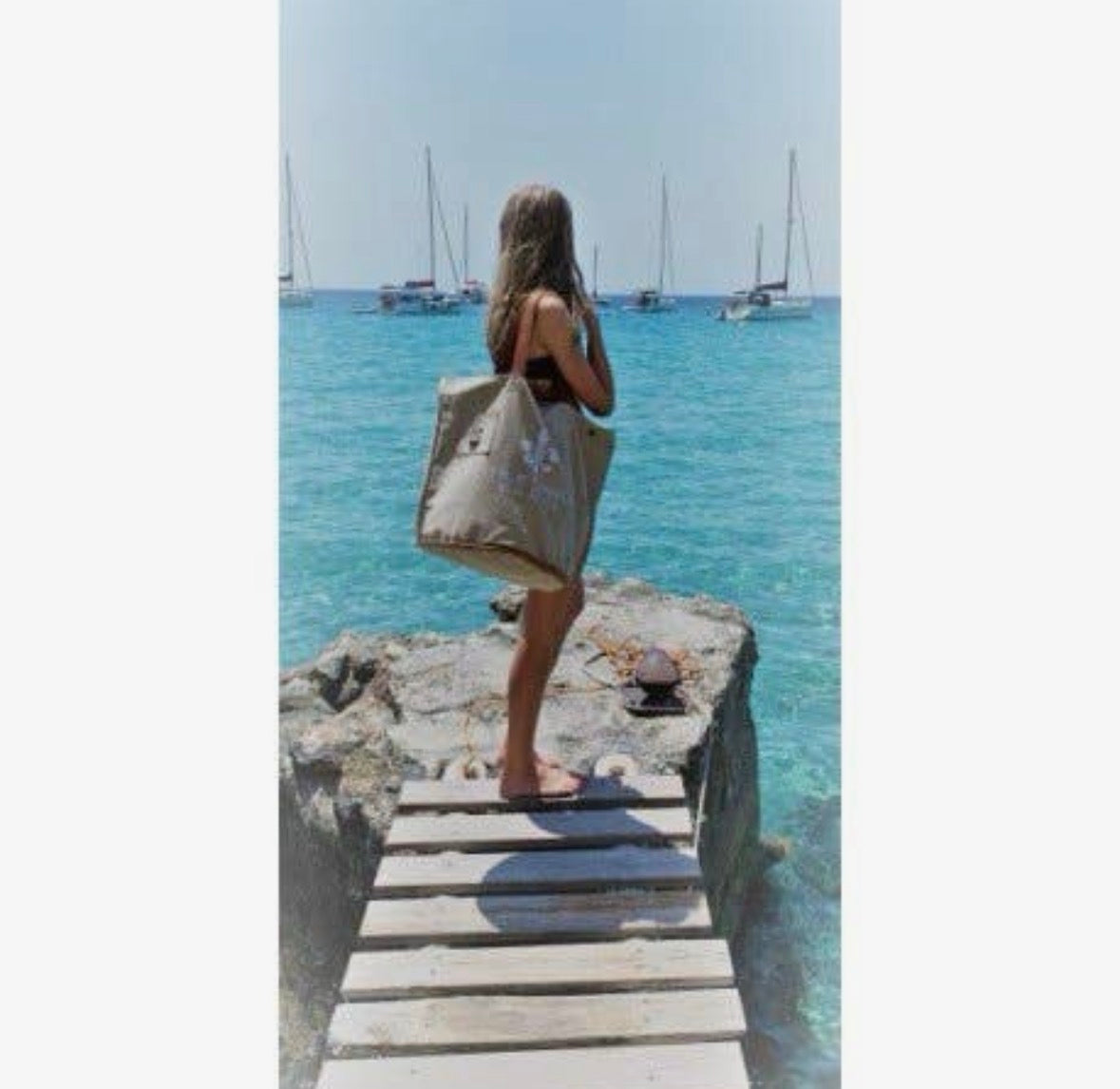 Classic Tote Canvas Bag – Retro RR2. Hvit skrift.  Sendes fra Spania 2. juli. Kan bestilles nå