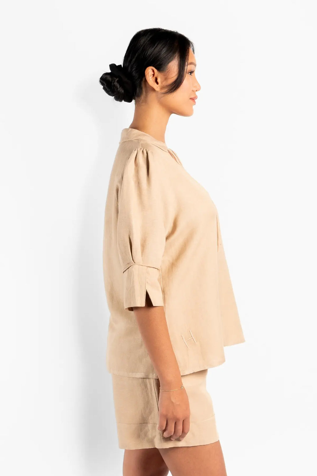 Tilly Bluse – luftig eleganse i naturlige materialer