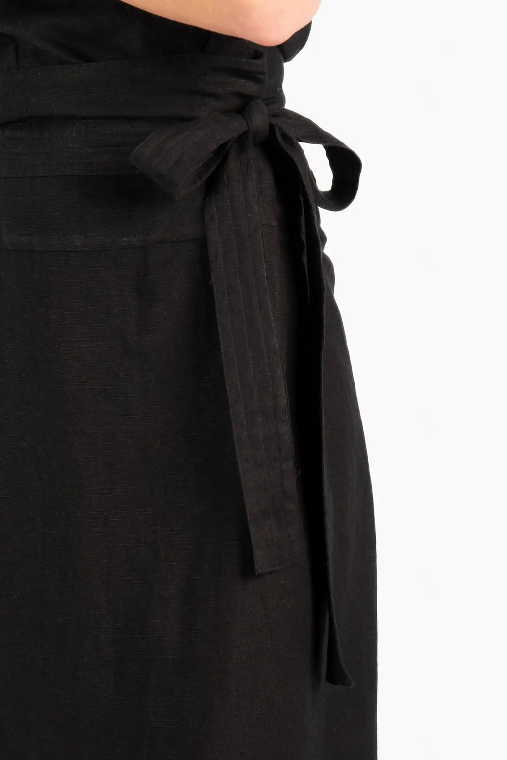 Simone Skirt – feminin eleganse med naturlig fall