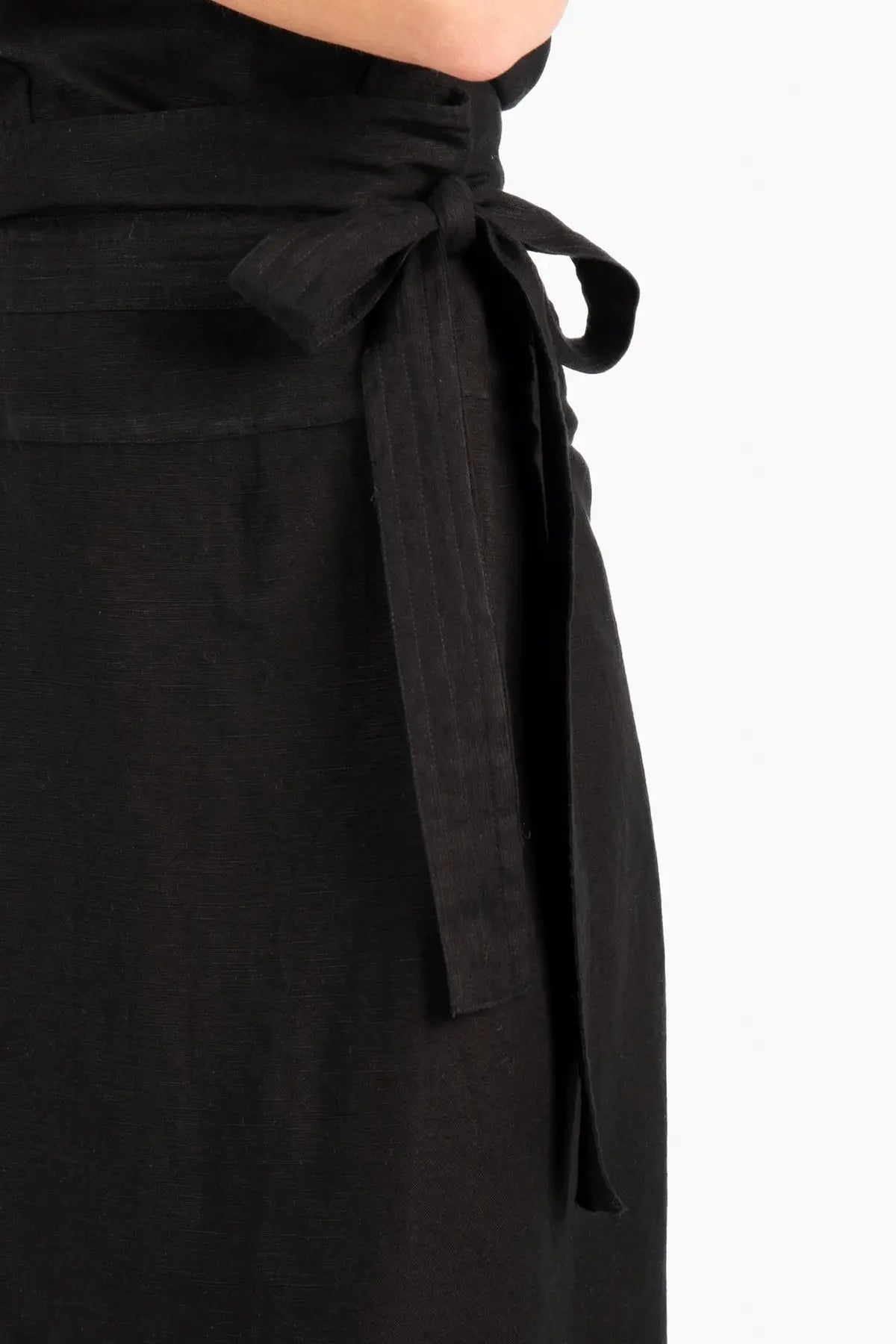 Simone Skirt – feminin eleganse med naturlig fall