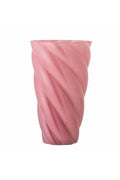 Callo vase i rosa glass – munnblåst designvase med elegant spiralform fra Bloomingville